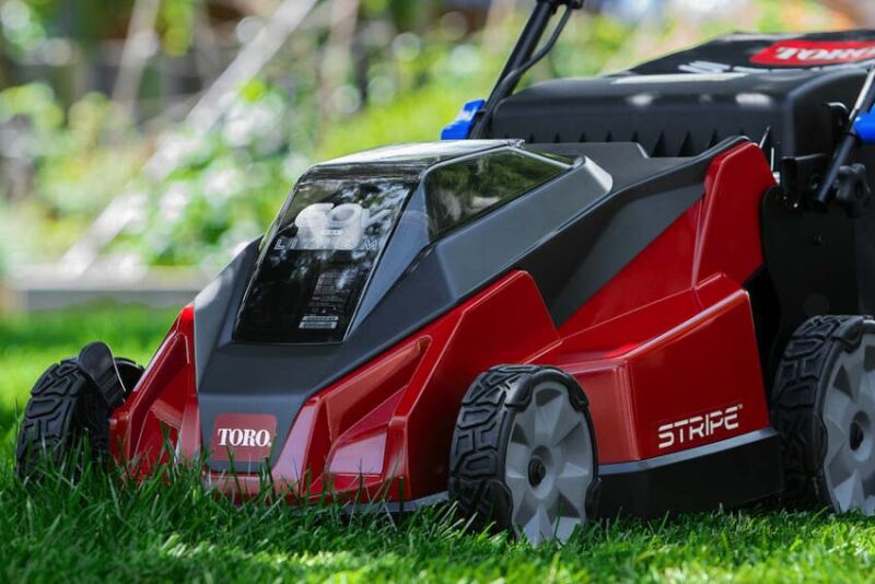 Toro 60V Stripe Dual Blade Self-Propelled Lawn Mower