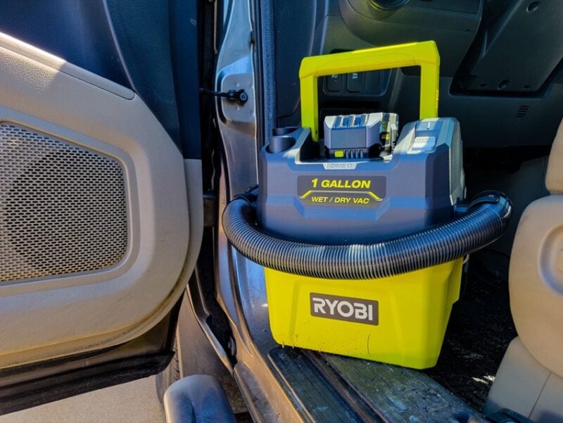 Ryobi 1-Gallon Wet Dry Vacuum