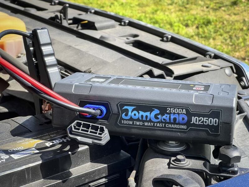 JomGand JQ2500 Portable Jump Starter