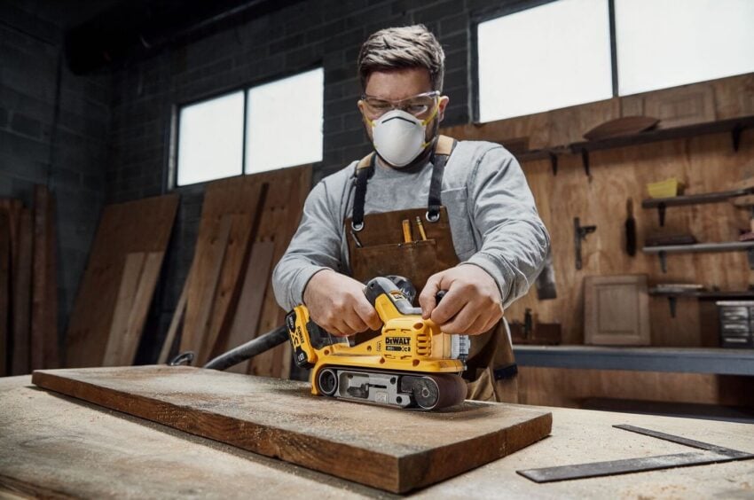 DEWALT 20V Cordless Sander - Pro Tool Reviews