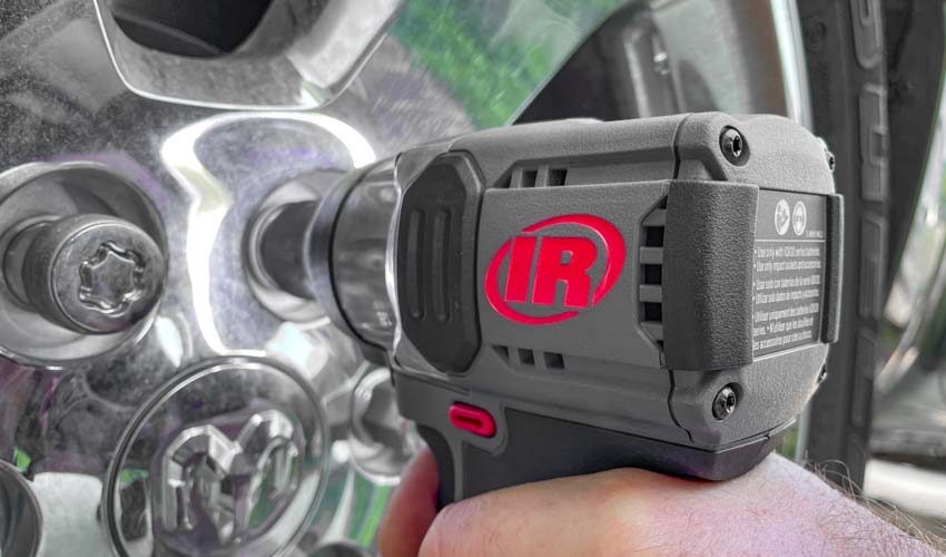 Ingersoll Rand 20V Compact 3/8-Inch Impact Wrench W3131
