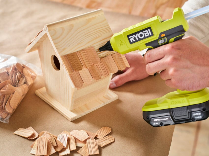 RYOBI 18V ONE+ Cordless Full Size Glue Gun (Bare-Tool) - tools