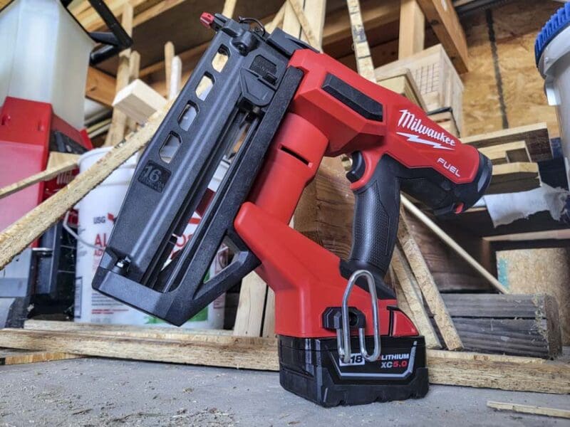 Milwaukee M18 16 GA Straight Finish Nailer Profile