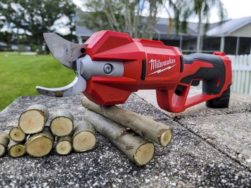 Milwaukee M12 Brushless Pruning Shears with Replacement Blade