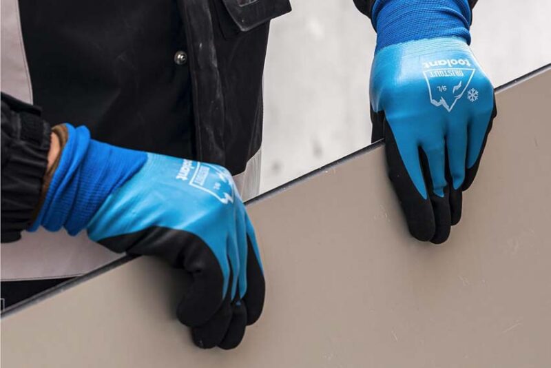 100% Waterproof on Hands Winter Gloves