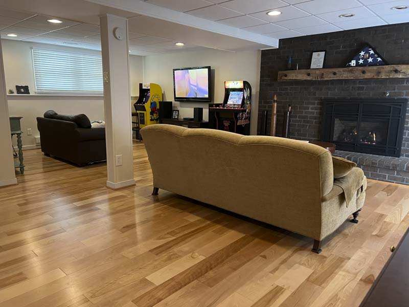 pros and cons of laminate flooring