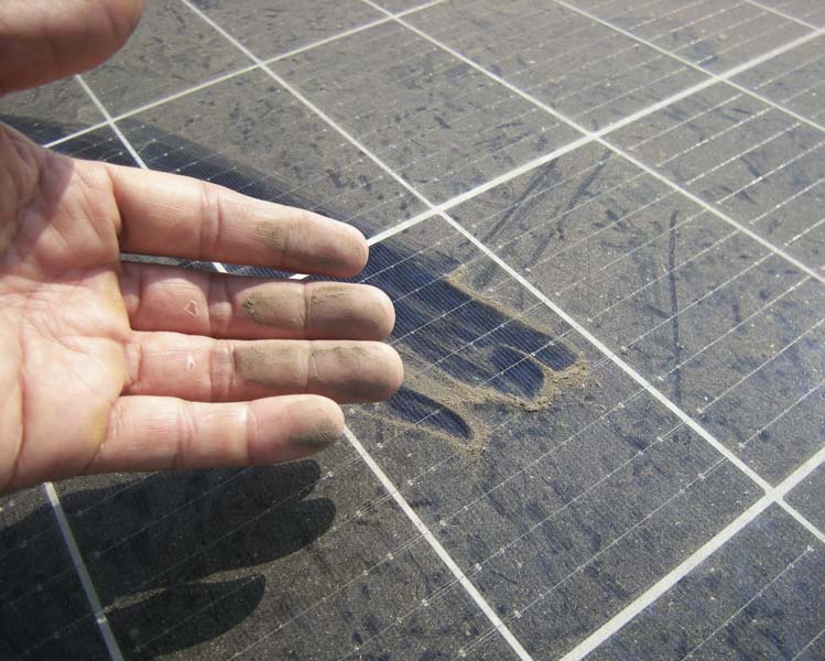 how to clean a dirty solar panel