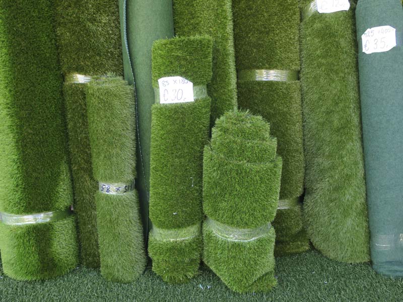 types of artificial turf and the pros and cons of installing them