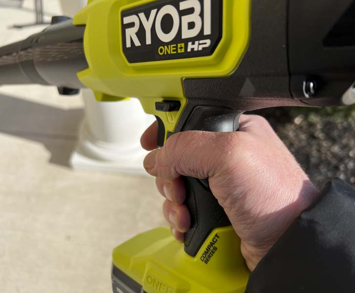 ryobi cordless leaf blower pistol grip