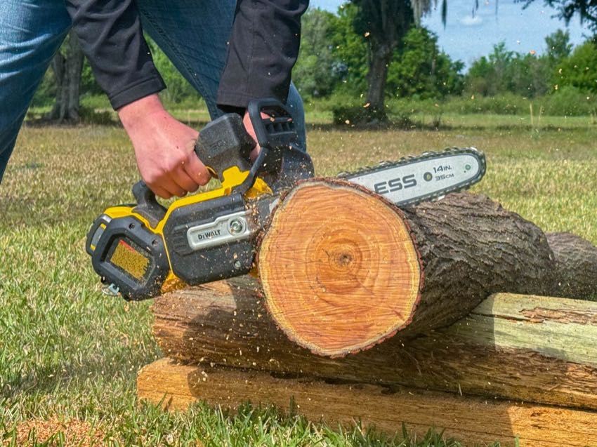 DeWalt FlexVolt Top-Handle Chainsaw