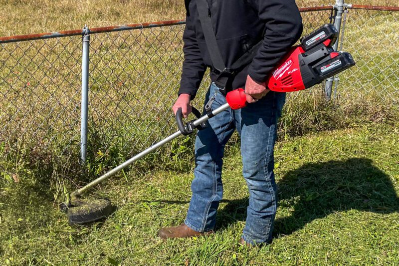Using the Milwaukee M18 Fuel Dual Battery String Trimmer