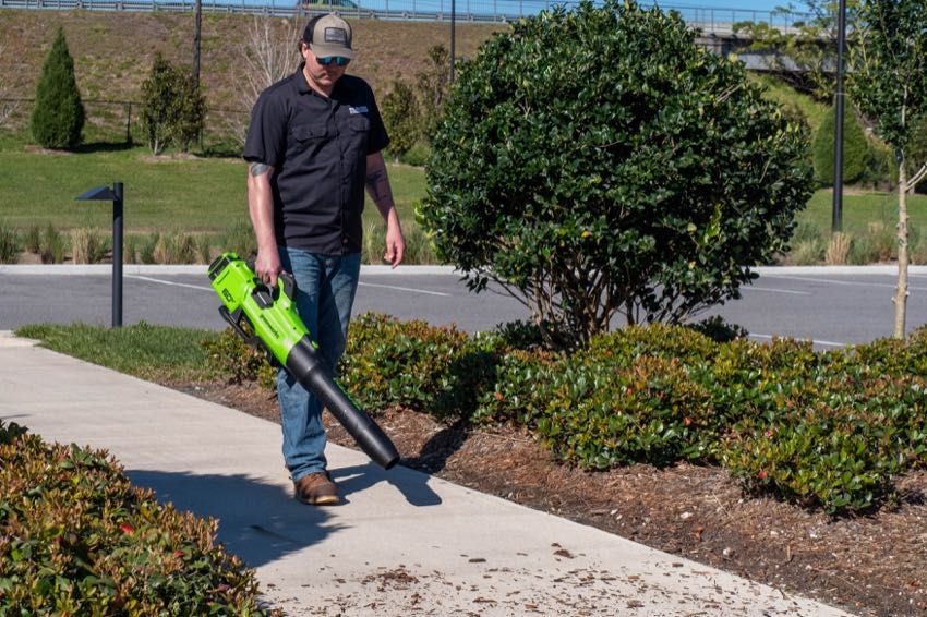 Greenworks 750 CFM Leaf Blower