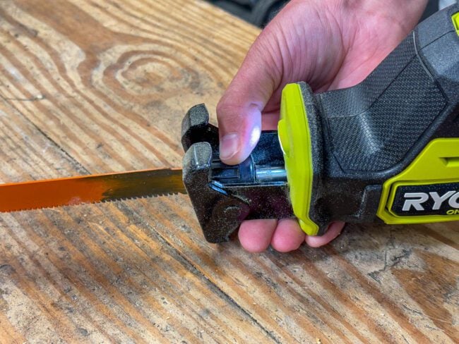 Ryobi 18V Compact Brushless One-Handed Reciprocating Saw PSBRS02 - Pro ...