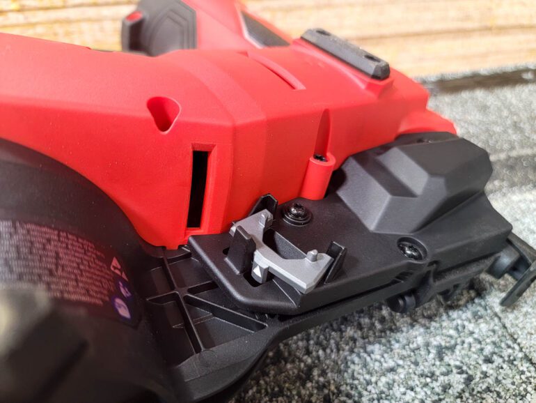 Milwaukee Cordless Roofing Nailer