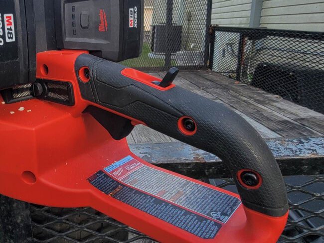 Milwaukee M18 Fuel Dual Battery 20-Inch Chainsaw 2827 Review - Pro Tool ...