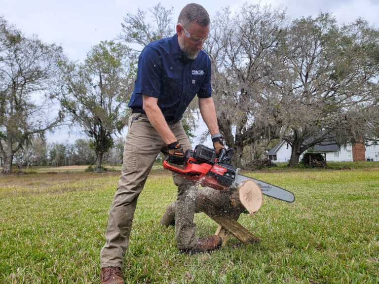 Milwaukee M18 Fuel Dual Battery 20-Inch Chainsaw 2827 Review - Pro Tool ...