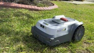 RoboUP-T1200-Pro-robotic-mower-review
