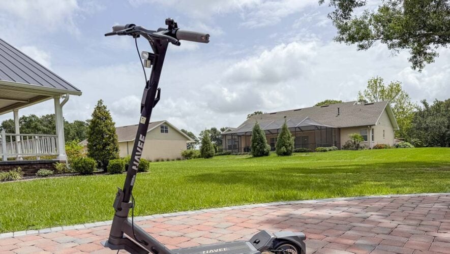 NAVEE ST3 Pro scooter review