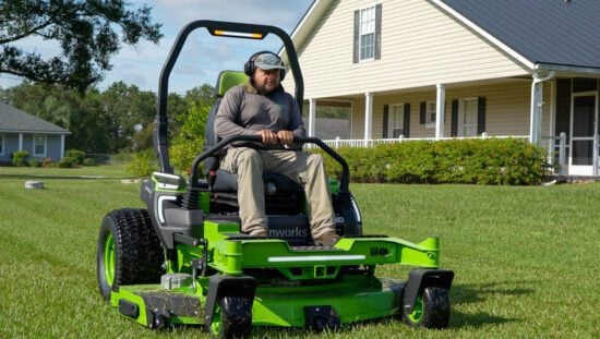 Greenworks Commercial OptimusZ OZ972R ZT
