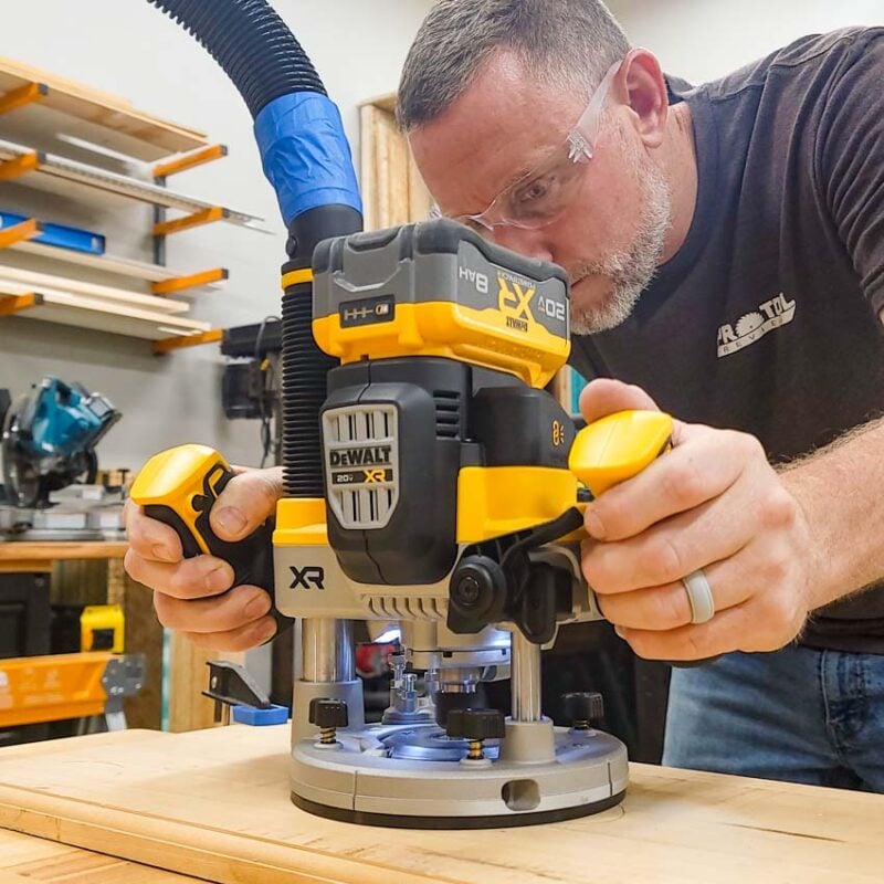Best Cordless Router: DeWalt 20V Max XR 2 1/4 HP Plunge Router DCW620