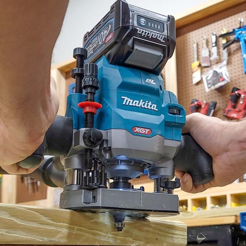 Makita 40V max XGT 2 1/4 HP Cordless Plunge Router GPR01