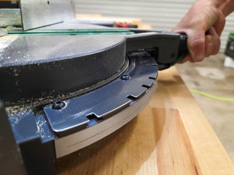 Miter detents