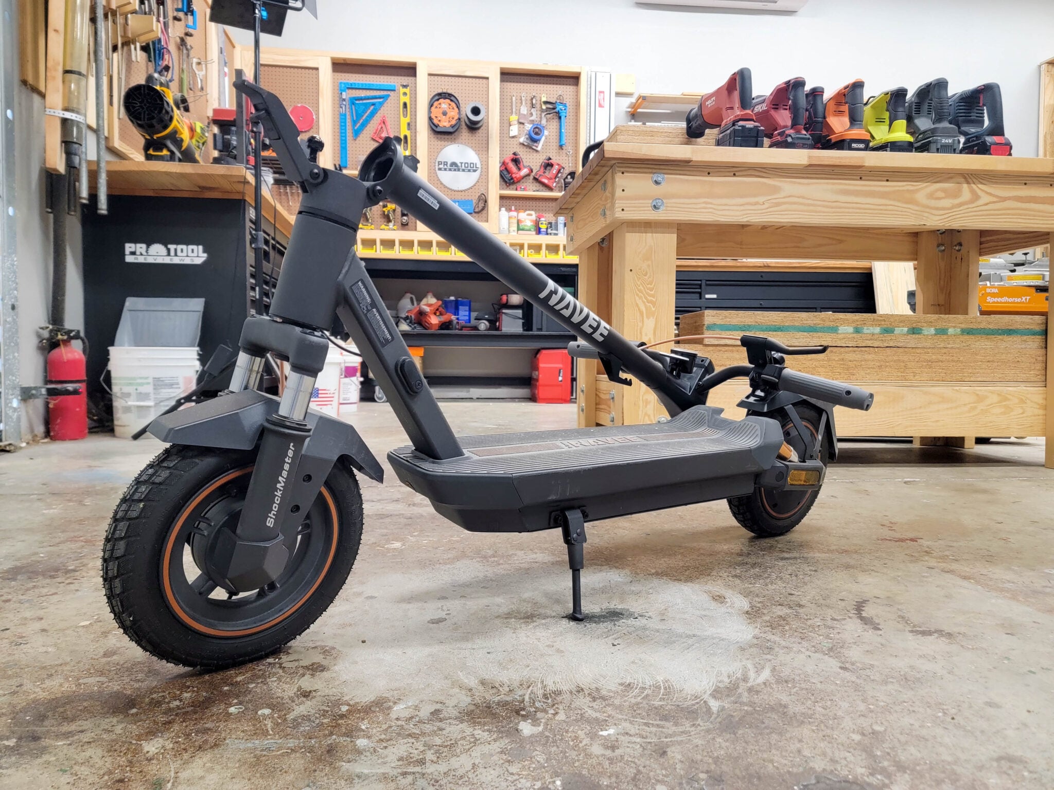 commuting-made-easy-navee-gt3-max-electric-scooter-pro-tool-reviews