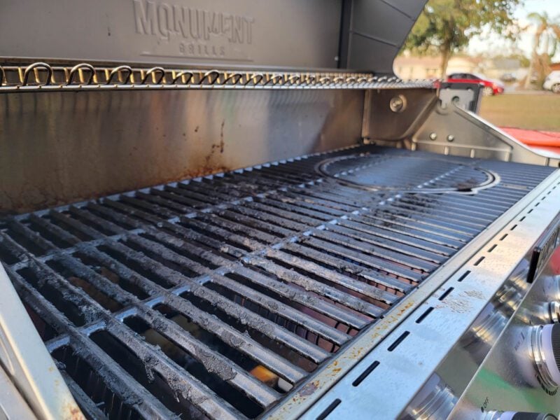 Monument Grills Denali 605Pro Grill grates