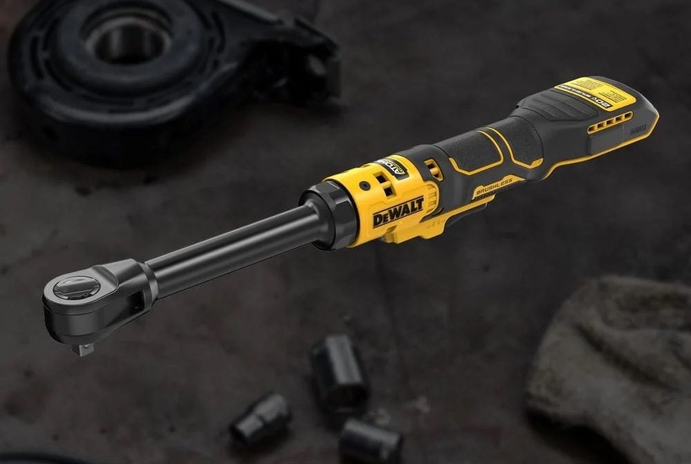 Reaching Out: DeWalt 20V Atomic Extended Reach Ratchet