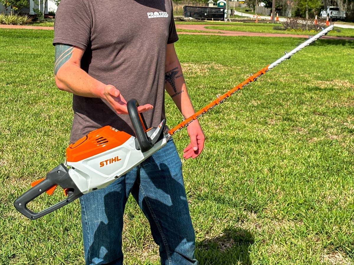 Stihl 36V HSA 140 T Hedge Trimmer