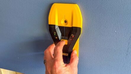 DeWalt DW0150 Stud Finder 08