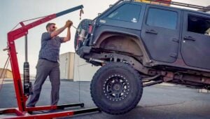 2000 Lbs of Pulling Force in a 1-Lb Package: Meet the Dragan Pocket Winch