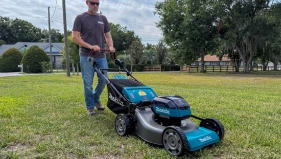 Makita 40V max XGT Lawn Mower GML01