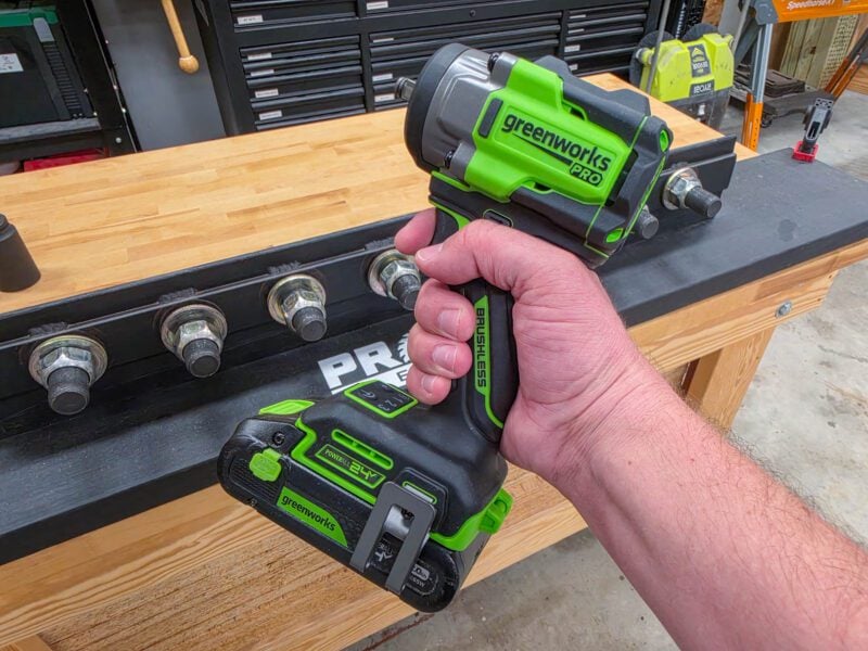 Greenworks 24V Impact Wrench IW5370 Profile