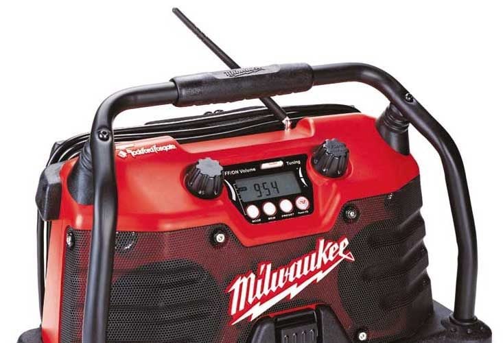 Milwaukee V28 Job Site Radio Review