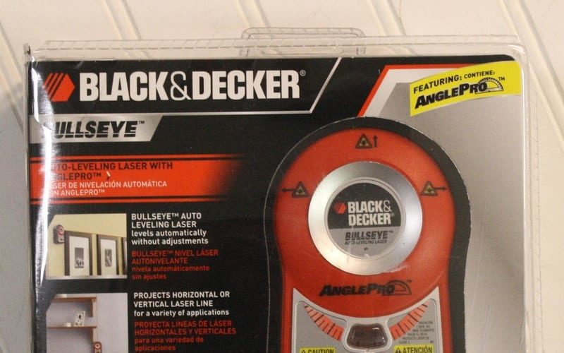 Black & Decker BDL170 BULLSEYE Auto-Leveling Laser Review